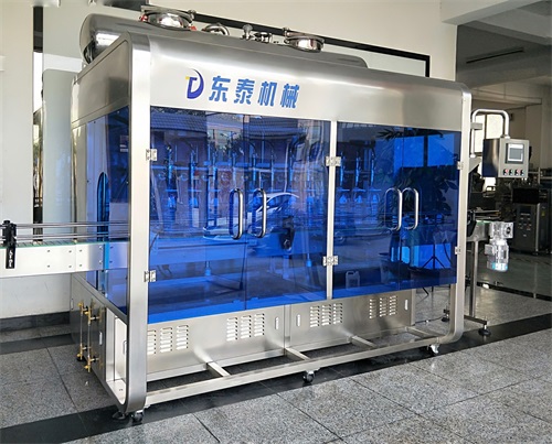 年終慶典，全自動(dòng)食用油灌裝機(jī)紅毯走秀